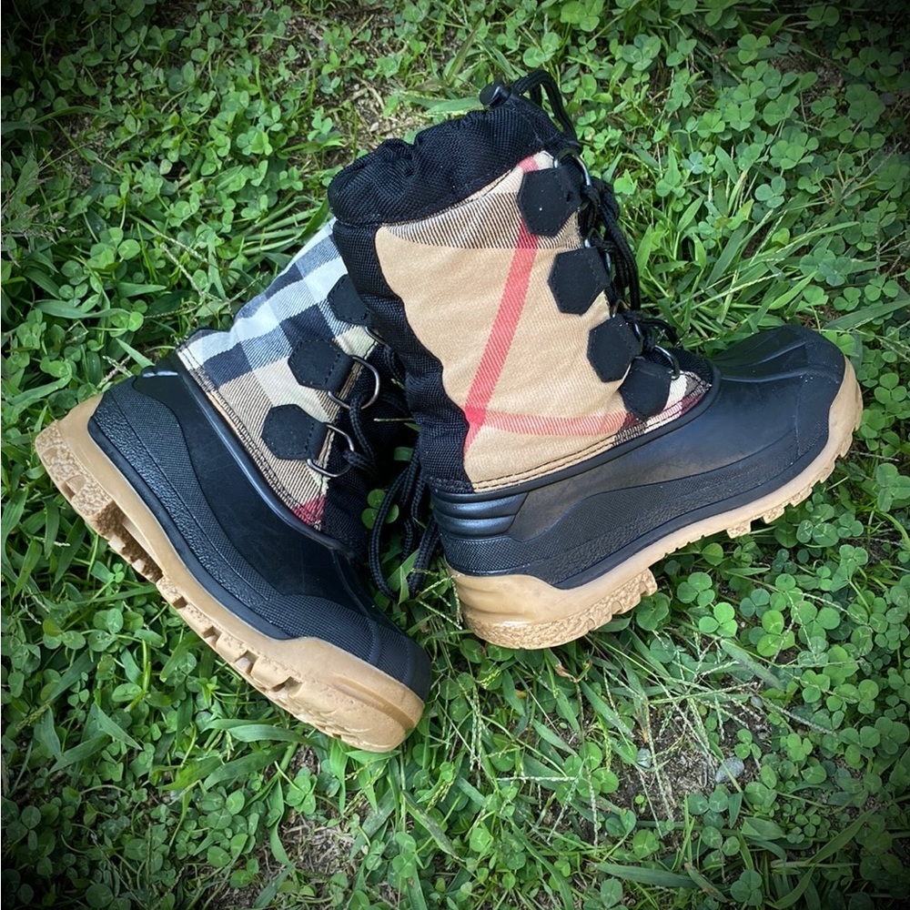 ๐ฆ Burberry Toddler Nova Check Boots